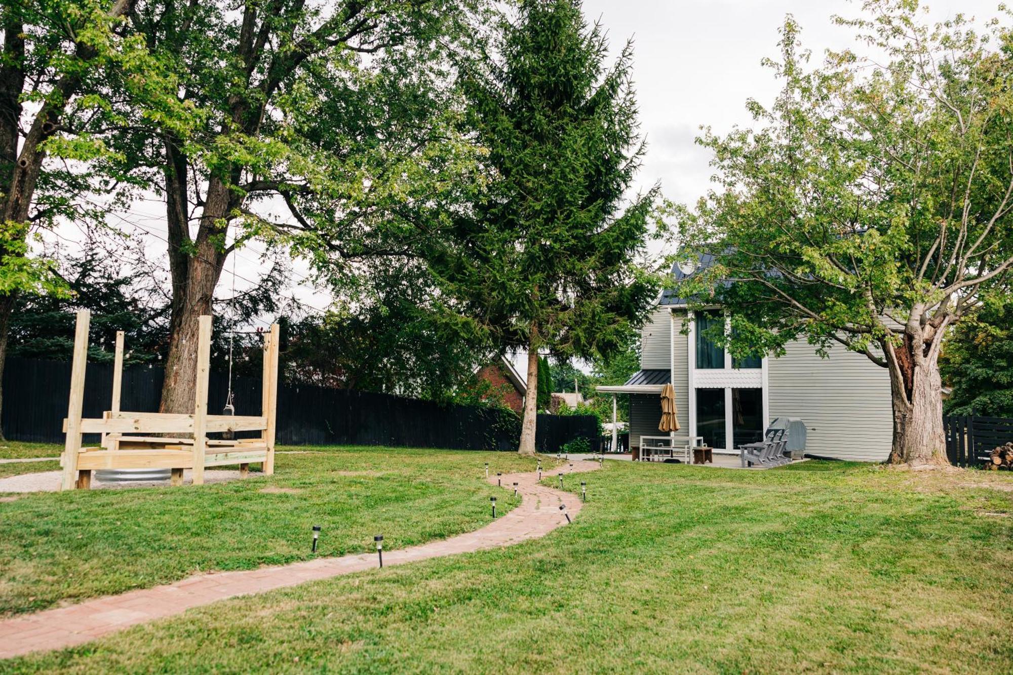 Downtown Escape Great For Large Families & Groups Villa Sugarcreek Exterior foto