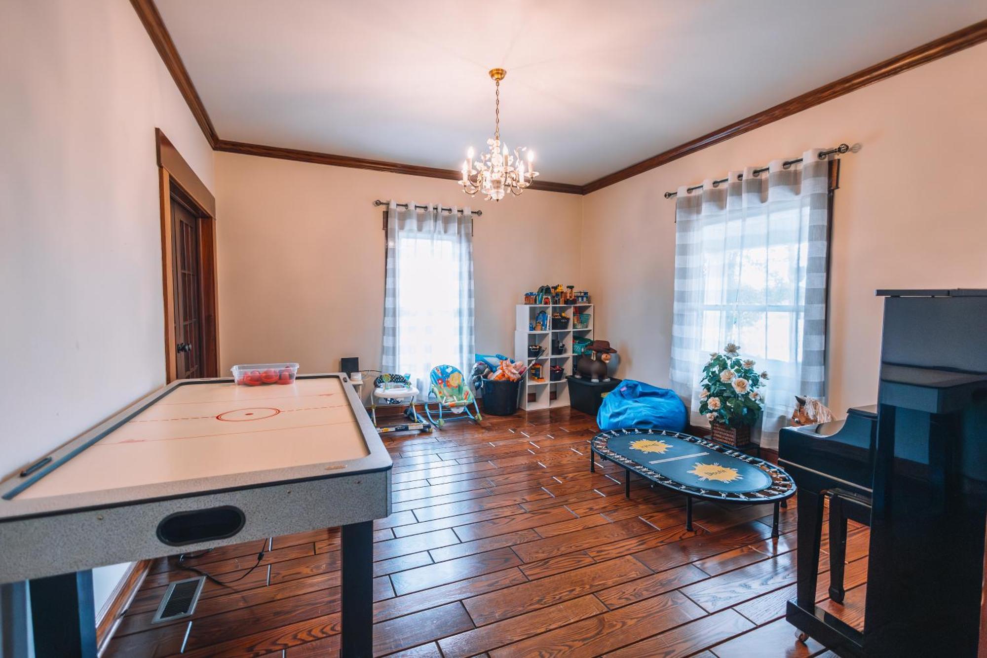 Downtown Escape Great For Large Families & Groups Villa Sugarcreek Exterior foto