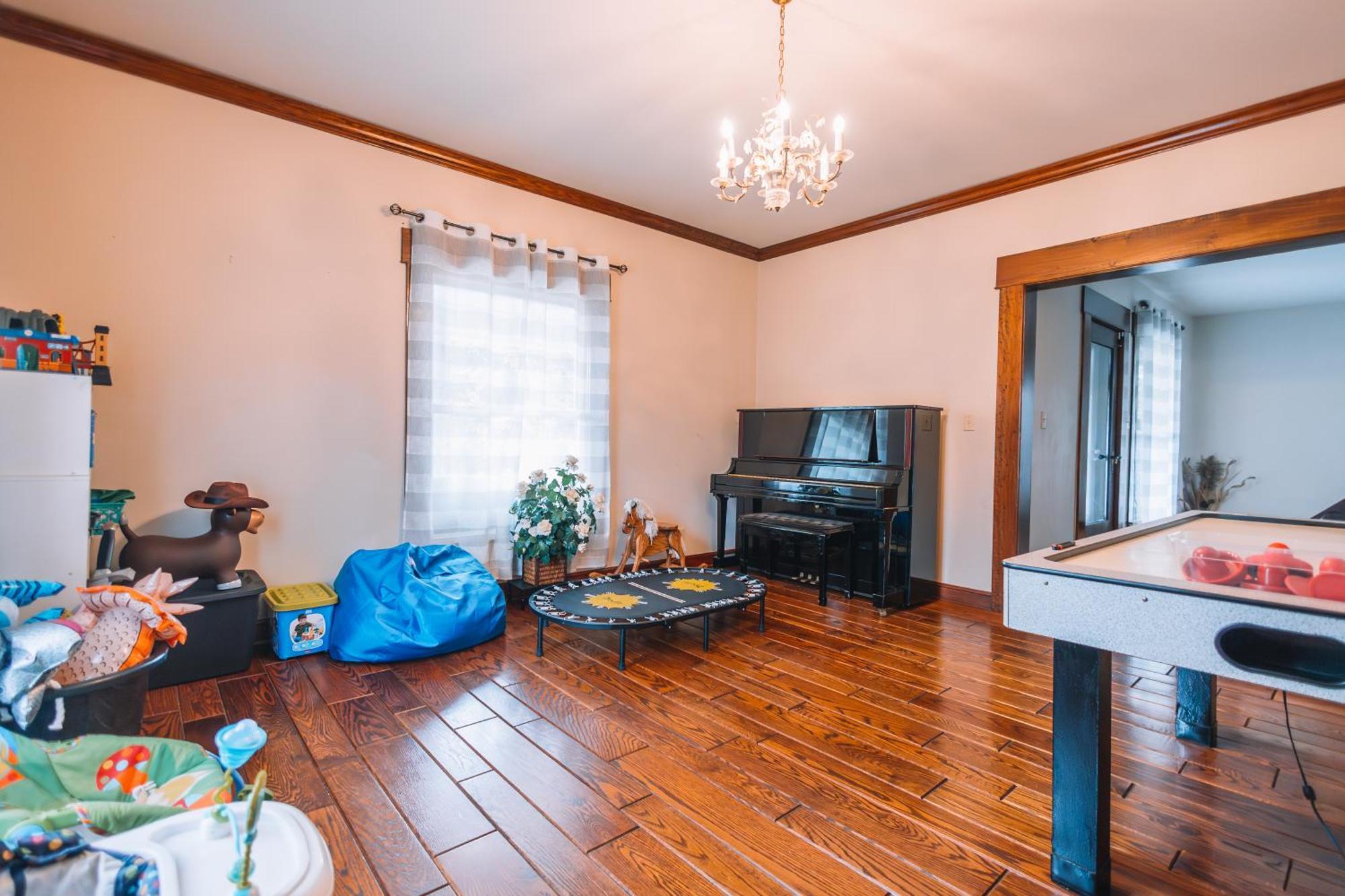 Downtown Escape Great For Large Families & Groups Villa Sugarcreek Exterior foto